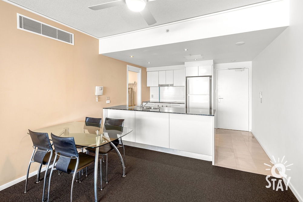 sierra grand broadbeach q stay