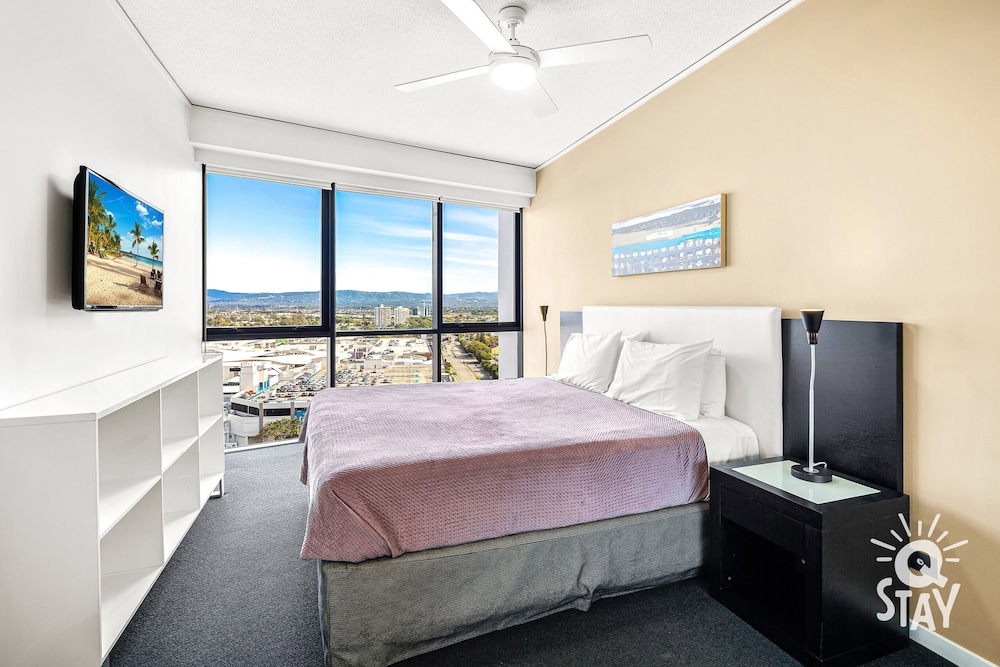 sierra grand broadbeach q stay