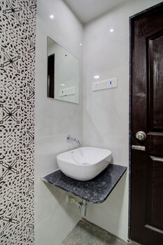 hotel samaira residency