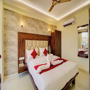 hotel samaira residency