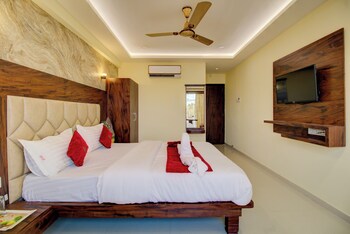 hotel samaira residency