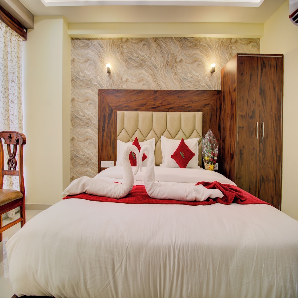 hotel samaira residency