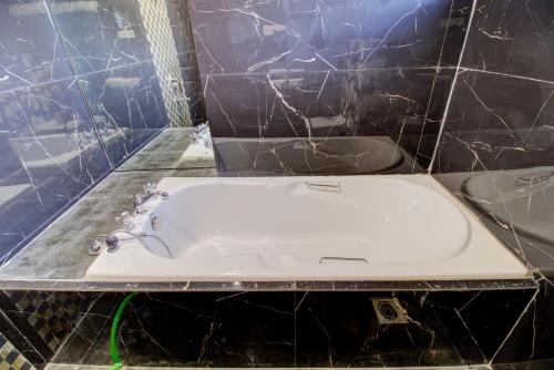 hotel samaira residency