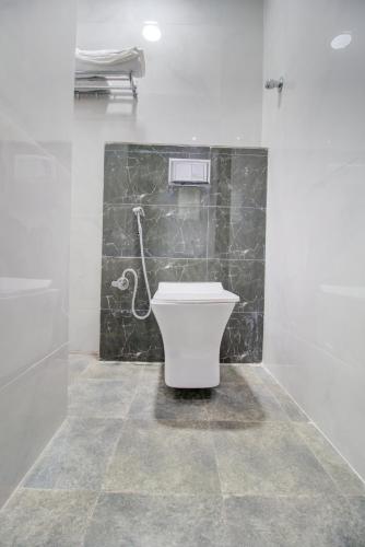 hotel samaira residency