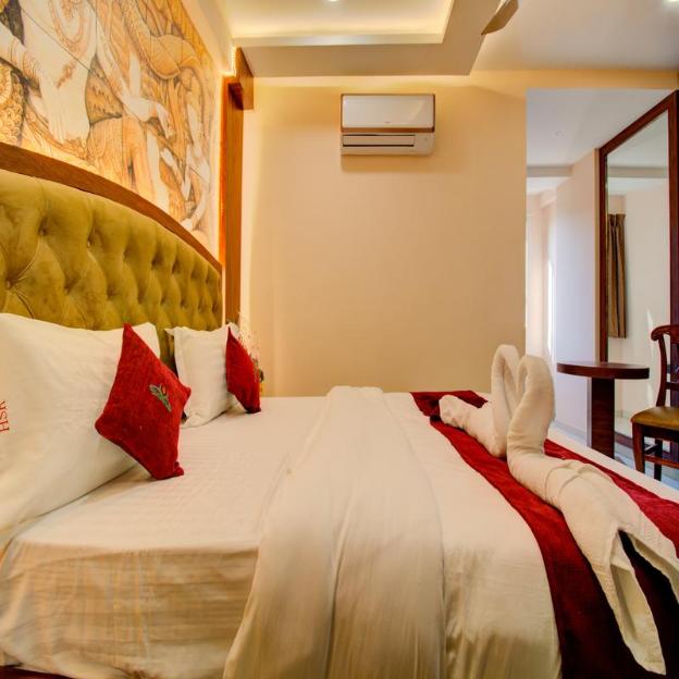 hotel samaira residency