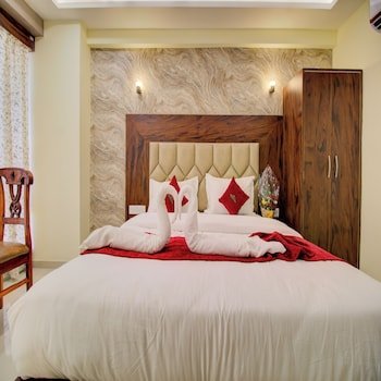 hotel samaira residency