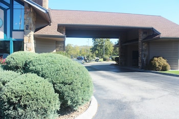 arbors at island landing hotel and suites