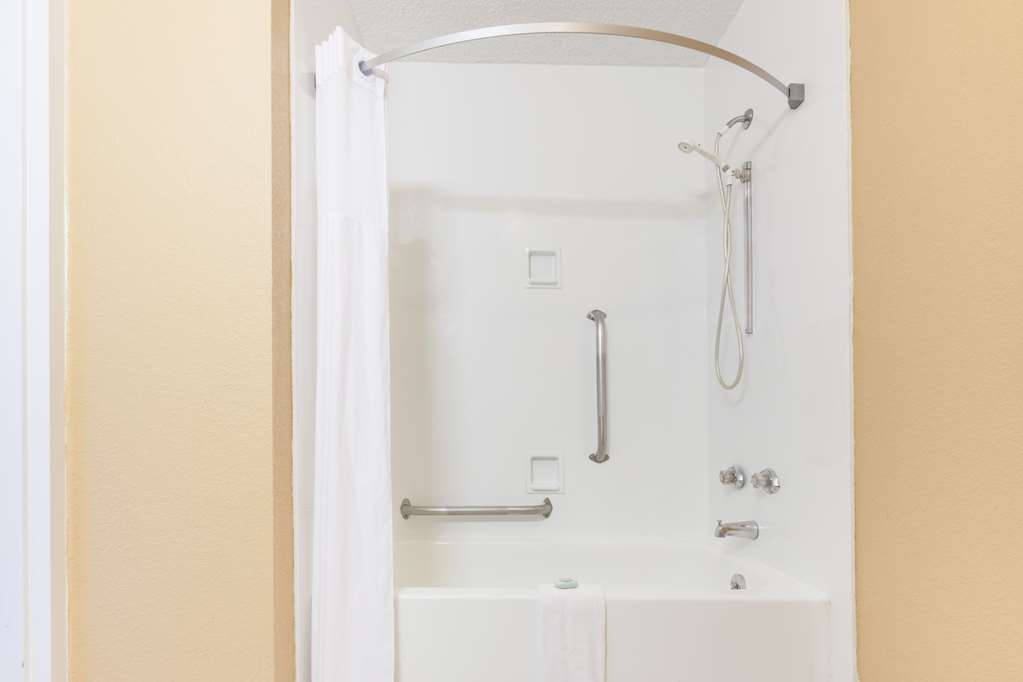 days inn by wyndham hillsboro tx