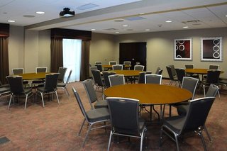 Hampton Inn Butler,Butler County>>Butler,2.5 star