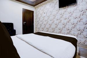 collection o thane formerly dove residency