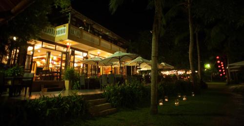 vinh hung riverside resort and spa