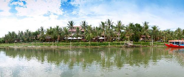 vinh hung riverside resort and spa