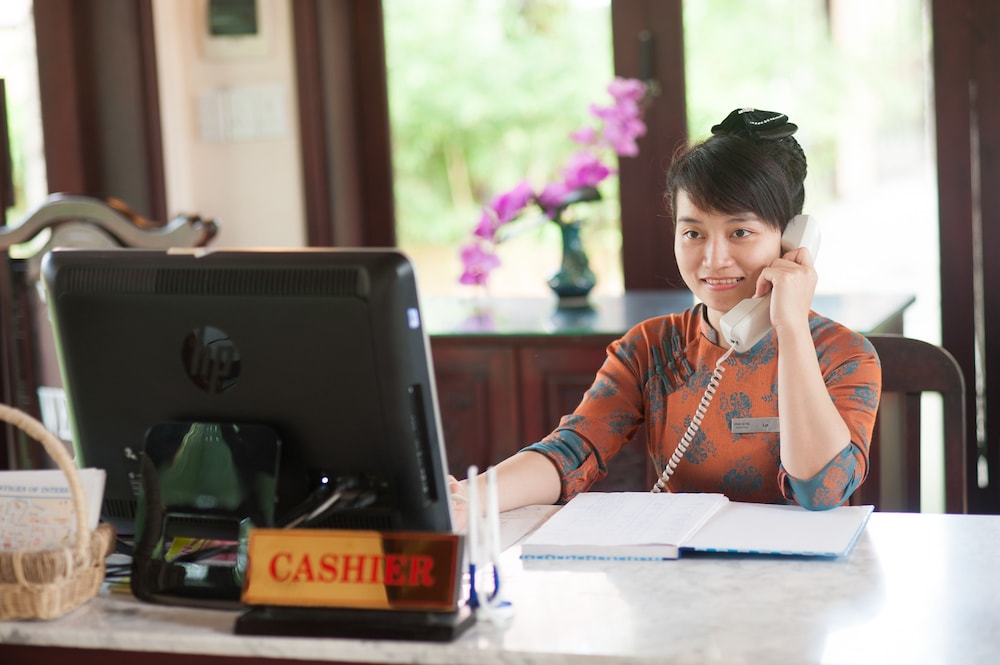 vinh hung riverside resort and spa