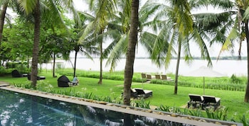 vinh hung riverside resort and spa