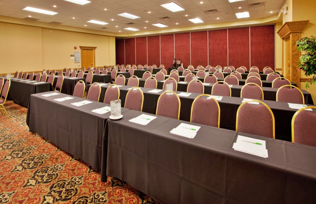 holiday inn kearney by ihg