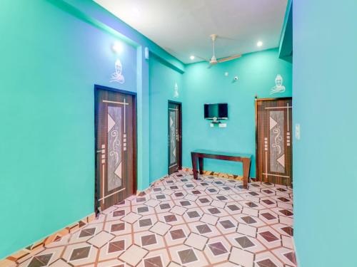 Oyo 77242 Radhey Krishna Bhawan,India>>Lucknow,3 star