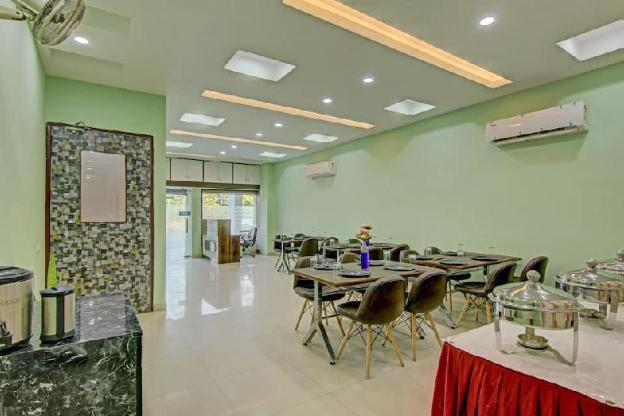 oyo 4856 hotel the benz