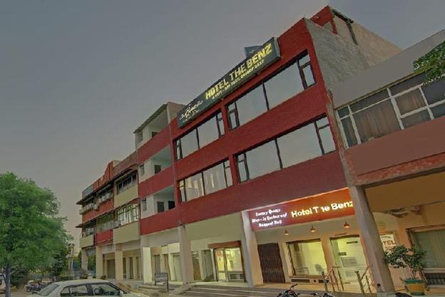 oyo 4856 hotel the benz