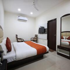 Oyo 4856 Hotel The Benz,Sco 26,27, Industrial Area, Phase 9, Mohali,3 star