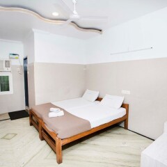 hotel saravanaa boarding and lodging