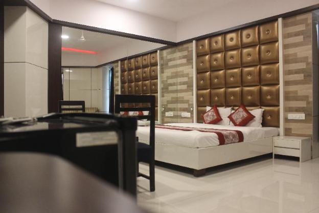 hotel celeste colaba