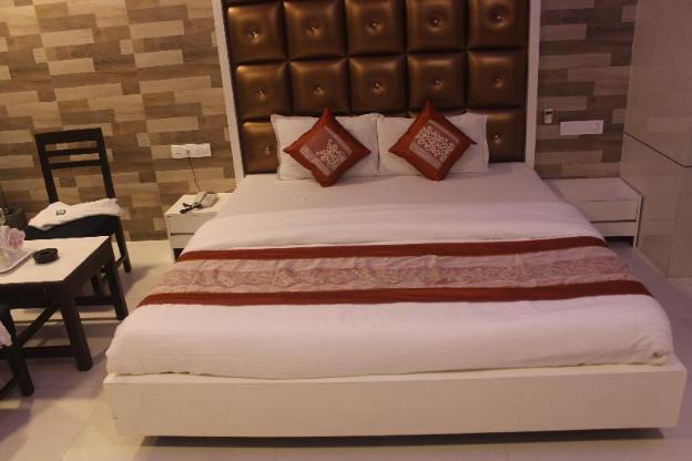 hotel celeste colaba