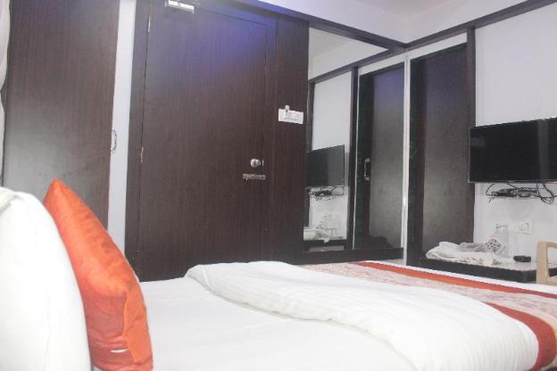 hotel celeste colaba