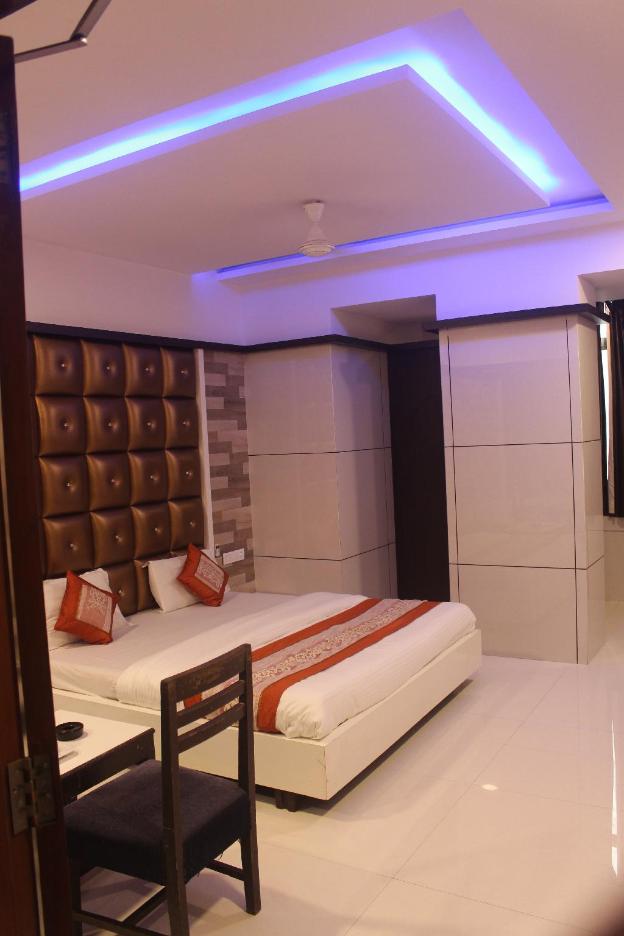 hotel celeste colaba