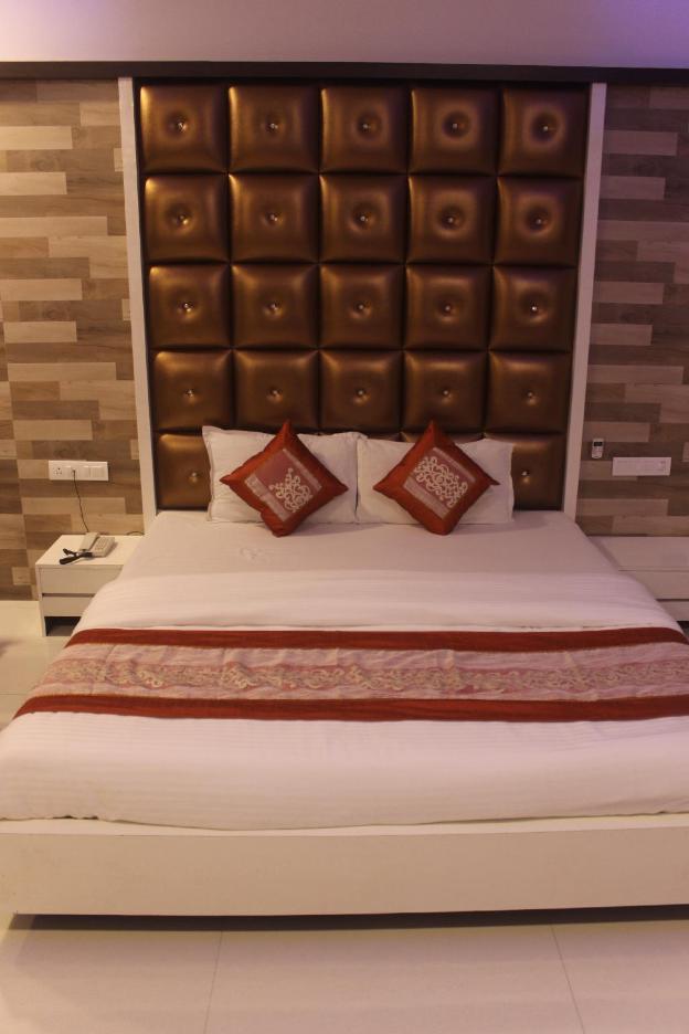 hotel celeste colaba