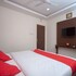 oyo 16595 famous residency