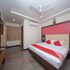 oyo 16595 famous residency