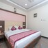 oyo 16595 famous residency
