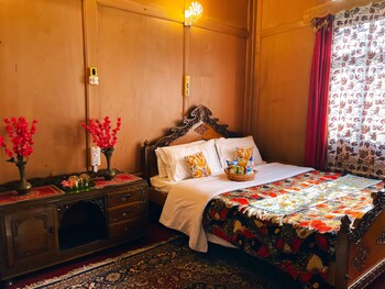 Gemini Group Of Houseboats,Jammu And Kashmir>>Srinagar,3.5 star