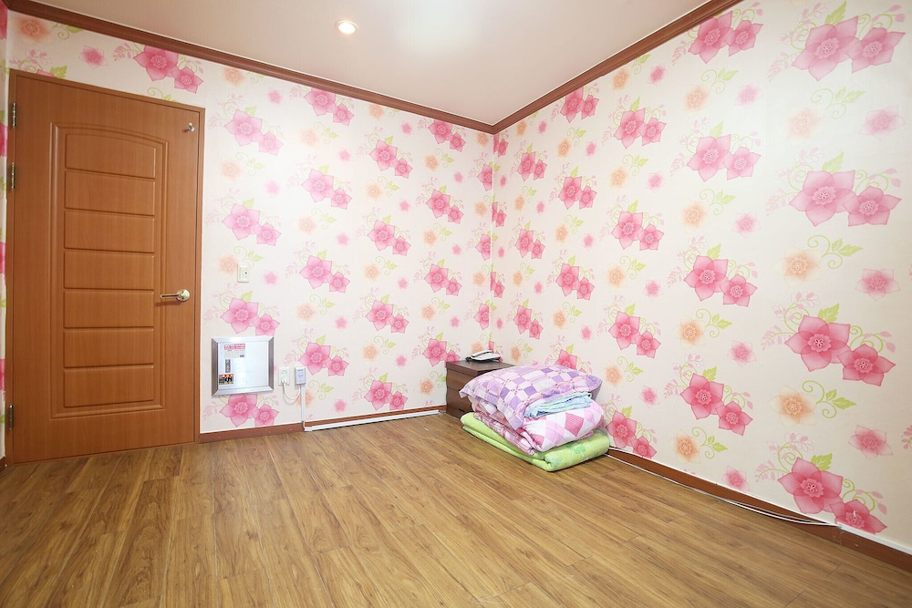 boryeong gyeongdong motel