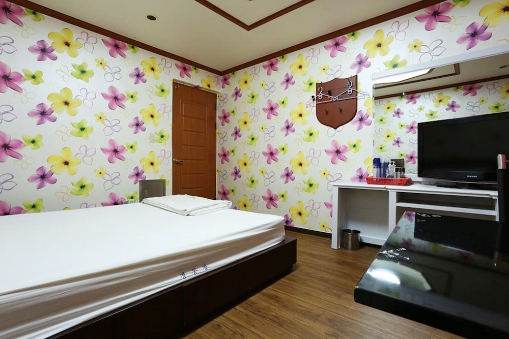 boryeong gyeongdong motel