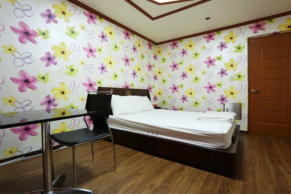 boryeong gyeongdong motel