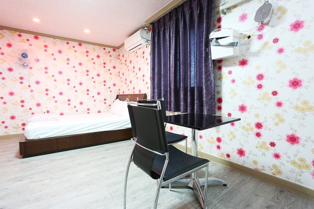 boryeong gyeongdong motel