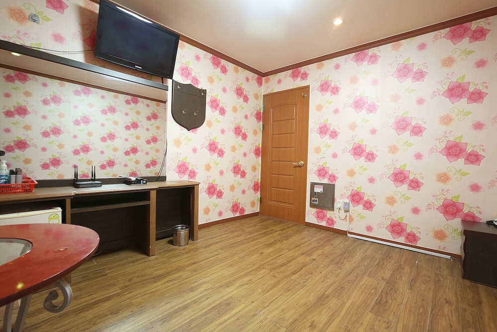 boryeong gyeongdong motel