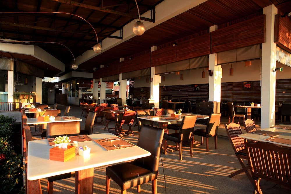 the hive hotel samui