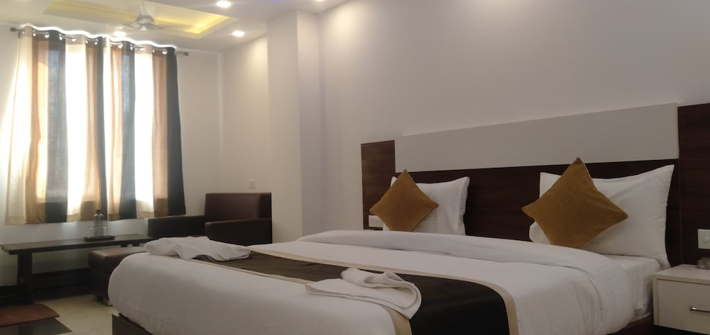 Airport Hotel J P Palace,Mahipalpur,4 star