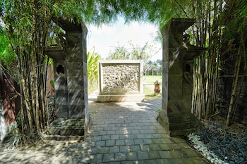 adil villa and resort