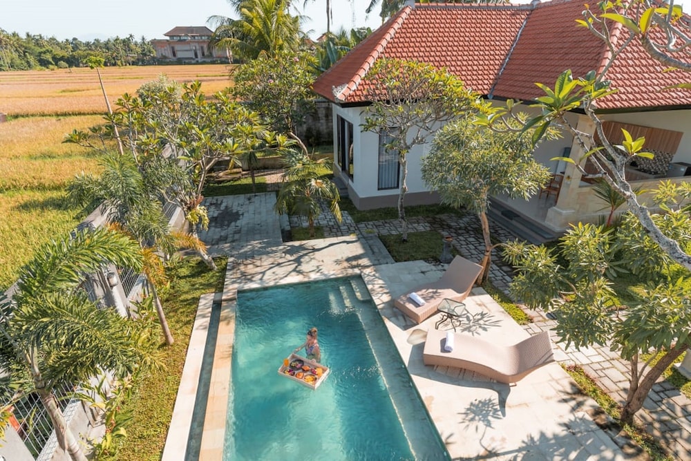 adil villa and resort