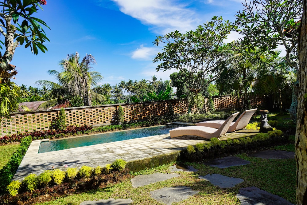 adil villa and resort