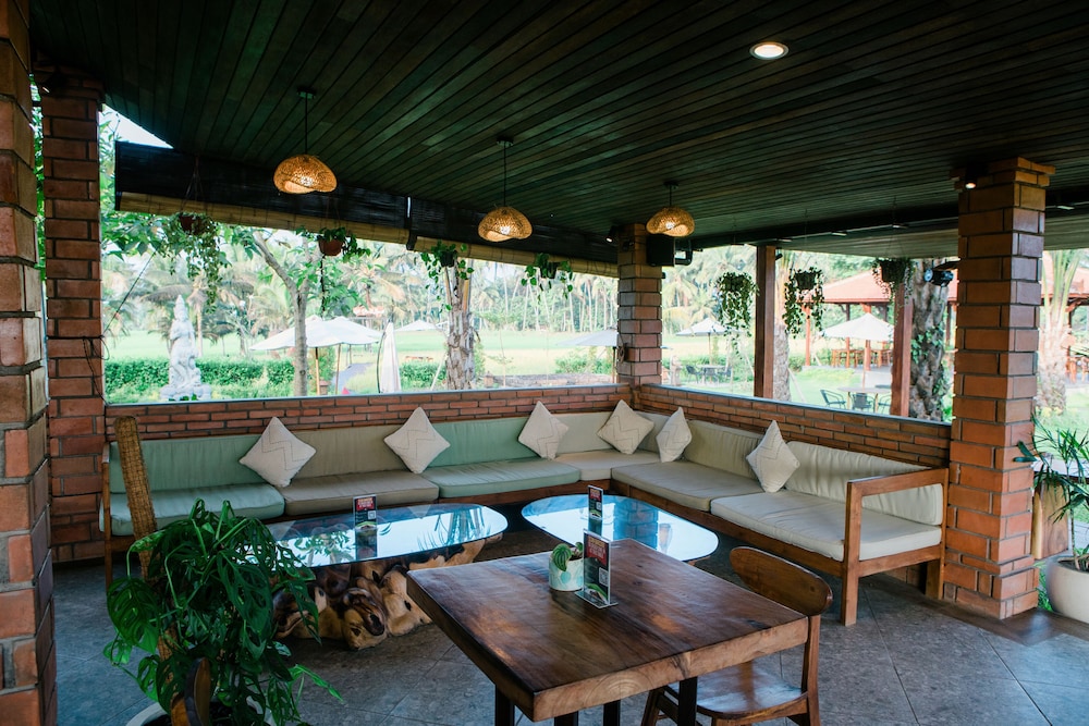 adil villa and resort