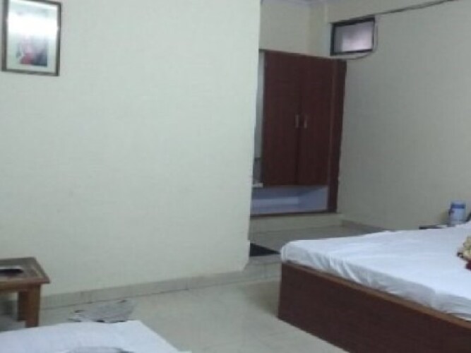 azure family paying guest house