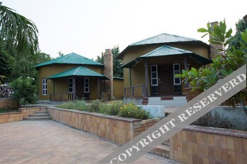 v resorts vrindavan gopala bhedaghat