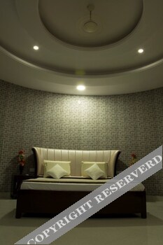 v resorts vrindavan gopala bhedaghat