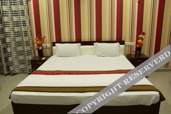 v resorts vrindavan gopala bhedaghat