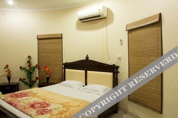 v resorts vrindavan gopala bhedaghat