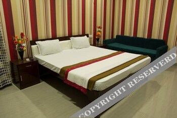 v resorts vrindavan gopala bhedaghat